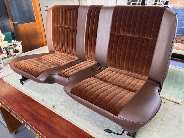 日産 D21 ベンチシート